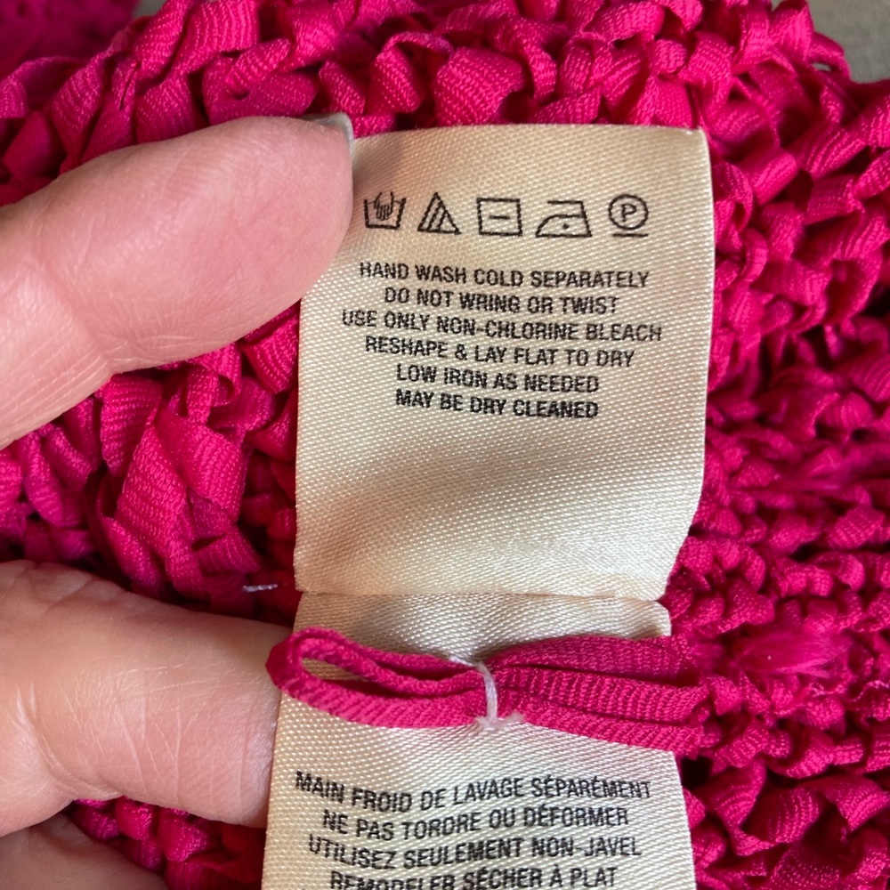 Anthropologie Hot Pink Crochet Sleeveless Mock Neck Top NWOT - Picture 3 of 9